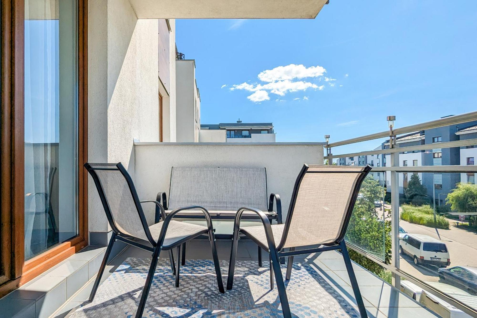 גדינייה Jasny & Przestronny Apartament Z Balkonem I Parkingiem By Rent Like Home מראה חיצוני תמונה